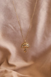 Collar hongo chapa de oro con zirconia.