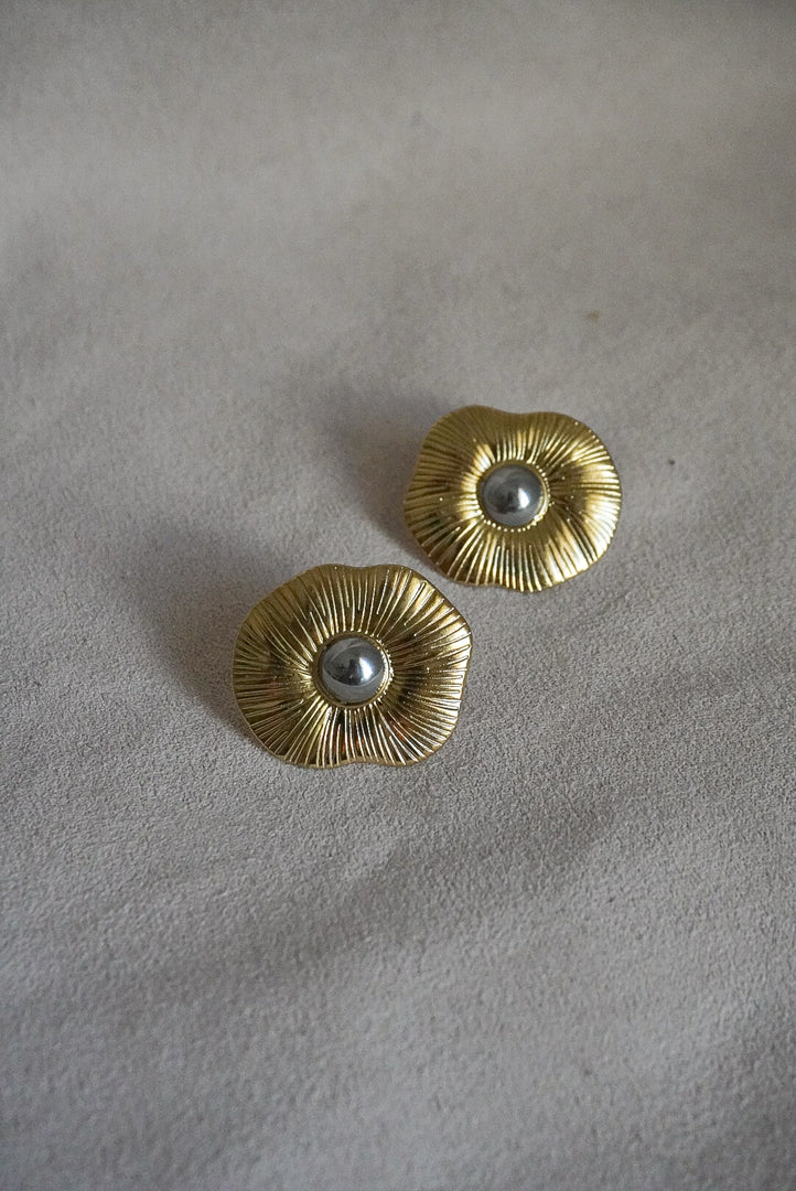 Arete flor bicolor acero inoxidable