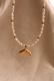 Collar perlas de río con cola de sirena en chapa de oro