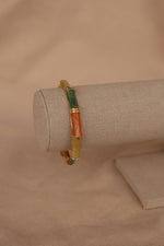 Load image into Gallery viewer, Brazalete chapa de oro con esmaltado de colores
