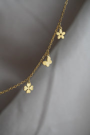 Collar primavera de acero inoxidable.