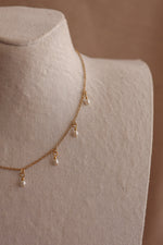 Load image into Gallery viewer, Collar acero inoxidable con perla cristal
