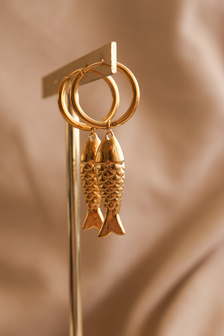 Hoop acero inoxidable con pez.