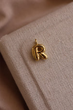 Load image into Gallery viewer, Collar inicial globo chapa de oro
