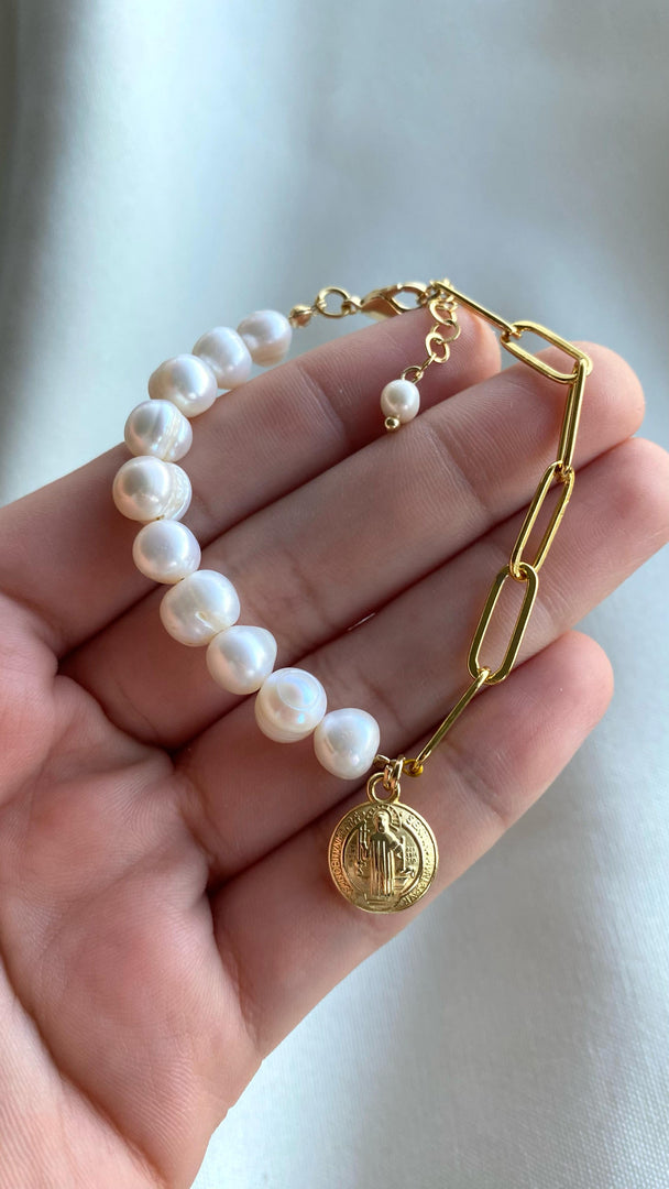 Pulsera chapa de oro y perlas del río
