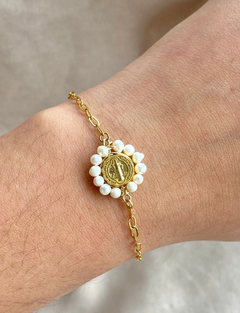 Pulsera chapa de oro y perlas del río